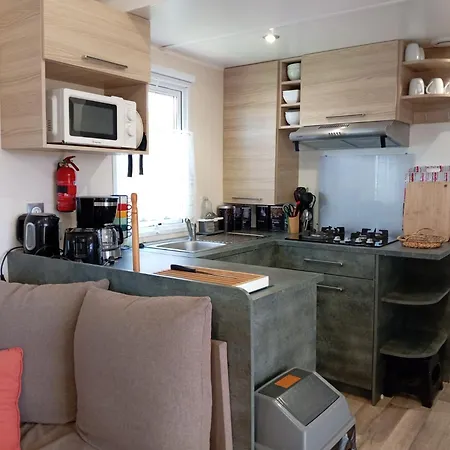 Mh 511 3chambres Et 2 Salles De Bain Dans 4 Etoiles キャンプ場